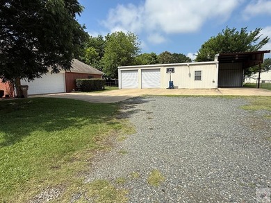 Beautiful Brick Home on 0.40 Acres in Maud, TX Welcome to this - photo 11