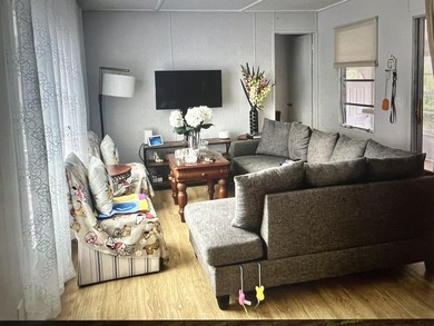 THIS IS A BEAUTIFUL SINGLE SIZE 2/2 MOBILE HOMES LOCATED IN A - photo 12