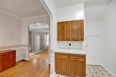 New Price, New Opportunity!! Beautiful solid brick single-family - photo 15