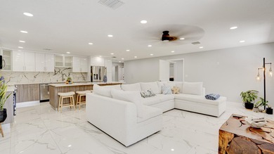 Huge Direct Oceanfront Compound -- One-of-a-Kind with 276-Foot - photo 6