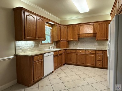 Beautiful Brick Home on 0.40 Acres in Maud, TX Welcome to this - photo 16