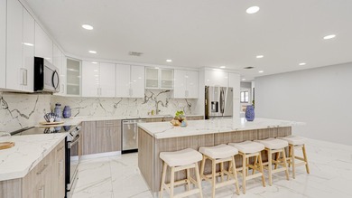Huge Direct Oceanfront Compound -- One-of-a-Kind with 276-Foot - photo 7