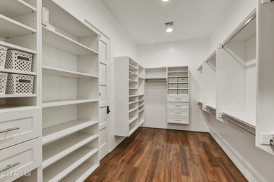 EXTREMELY MOTIVATED SELLER! Welcome to a sophisticated desert - photo 18