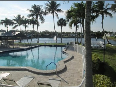 THIS IS A BEAUTIFUL SINGLE SIZE 2/2 MOBILE HOMES LOCATED IN A - photo 18