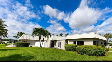THIS IS A BEAUTIFUL SINGLE SIZE 2/2 MOBILE HOMES LOCATED IN A - photo 19