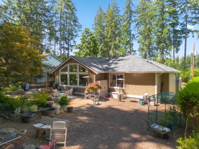 Golf Course Home - Manicured and Updated - photo 12