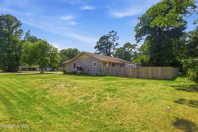 Welcome home to 804 Plantation Drive, where comfort, convenience - photo 25