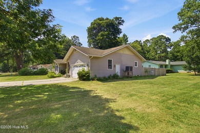 Welcome home to 804 Plantation Drive, where comfort, convenience - photo 27