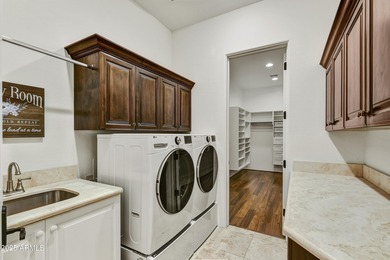 EXTREMELY MOTIVATED SELLER! Welcome to a sophisticated desert - photo 29