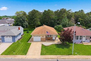 Experience worry-free living in this METICULOUSLY RENOVATED - photo 3