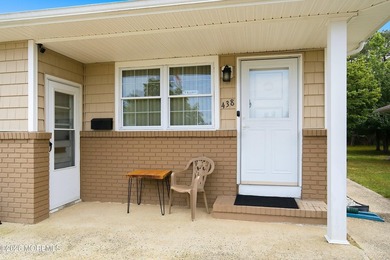 Experience worry-free living in this METICULOUSLY RENOVATED - photo 5