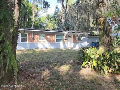 St. Johns River Home Active Under Contract in Jacksonville Florida