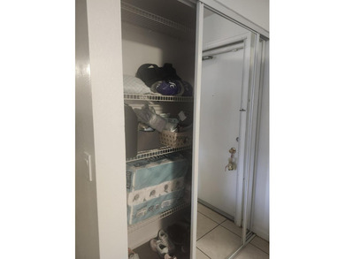 1 bedroom 1.5 bath condo in Dudley West off of Cresthaven Blvd - photo 8