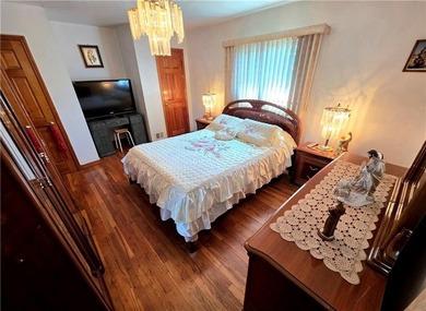 Move right into this beautifully renovated semi-attached - photo 11