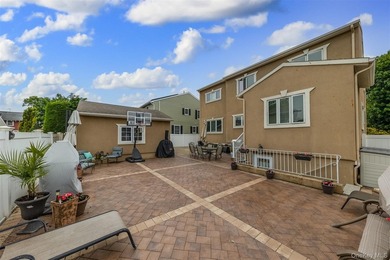 Custom-built Oceanside Colonial with 4 bedrooms, 2.5 baths and - photo 26