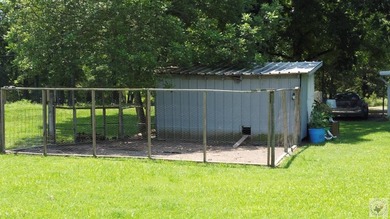 Spacious 4 bedroom 3 bath home, recently updated nestled on 25 - photo 43