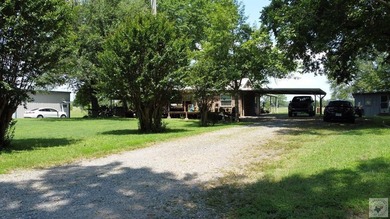 Spacious 4 bedroom 3 bath home, recently updated nestled on 25 - photo 46