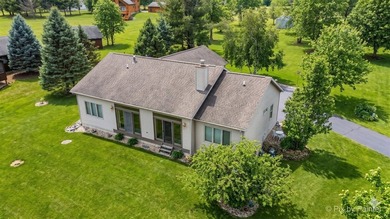 Move right in and start enjoying the lake lifestyle - photo 4