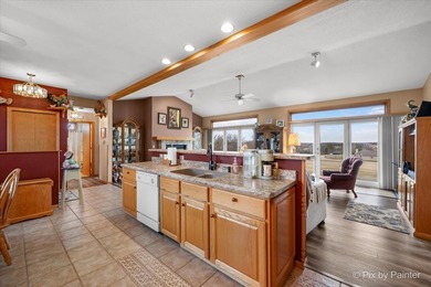 Move right in and start enjoying the lake lifestyle - photo 9
