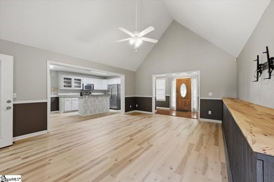 Welcome to 1 Brooke Lee Circle in Taylors, SC .... a beautifully - photo 11