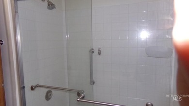 Exterior Newly Painted. Welcome to this well-maintained and - photo 22
