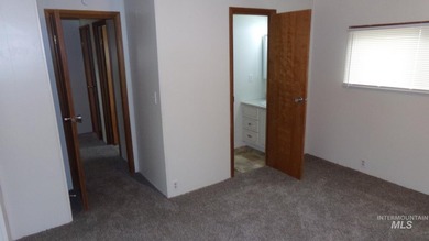 Exterior Newly Painted. Welcome to this well-maintained and - photo 25