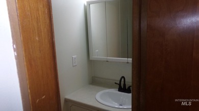 Exterior Newly Painted. Welcome to this well-maintained and - photo 27