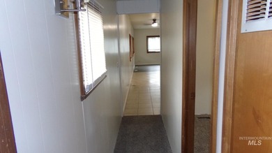 Exterior Newly Painted. Welcome to this well-maintained and - photo 30