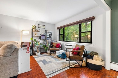 Spacious and versatile apartment featuring an extra-large living - photo 4