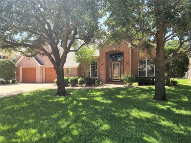 Lake Lewisville Home For Sale in Shady Shores Texas