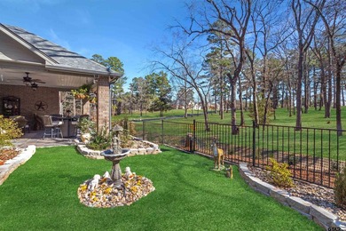 Welcome to this beautiful 3-bedroom, 2.5-bath home with an - photo 28