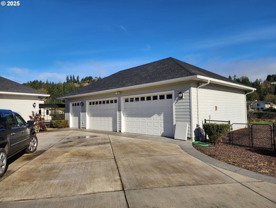 PRIVATE LEWIS RIVER ESTATE - LUXURY SINGLE-LEVEL LIVING on 2.56 - photo 40