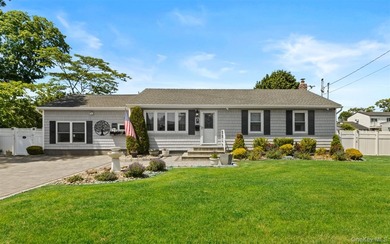 Pride of ownership shines throughout this Spectacular 3-bedroom - photo 1