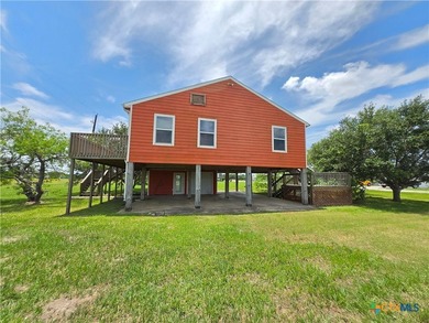 Welcome home to *The Cape!* This 1,514 sq ft home is nestled on - photo 8