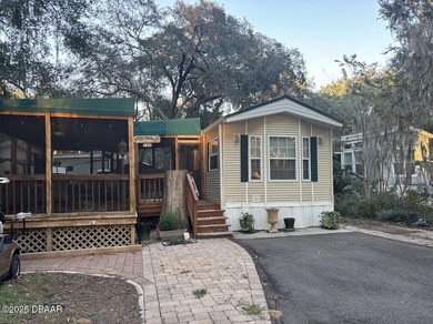 Kerr Lake Home For Sale in Salt Springs Florida