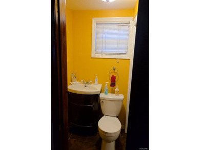 Welcome to this spacious and inviting Colonial in Freeport - photo 13