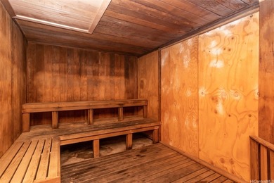 High-floor Aloha Lani unit in central Waikiki with sweeping - photo 18