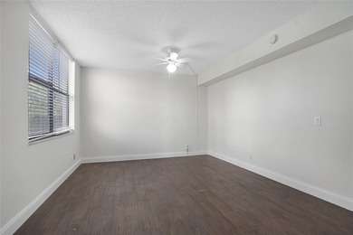 Best location in all of Lake Emerald! Ground floor, corner unit - photo 9