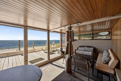 Set along the shoreline of Cape Cod Bay, this rare North Truro - photo 49