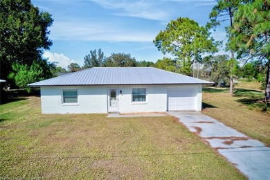 Lake Istokpoga Home For Sale in Lake Placid Florida