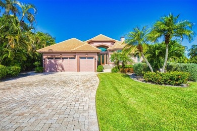 (private lake, pond, creek) Home For Sale in Sanibel Florida