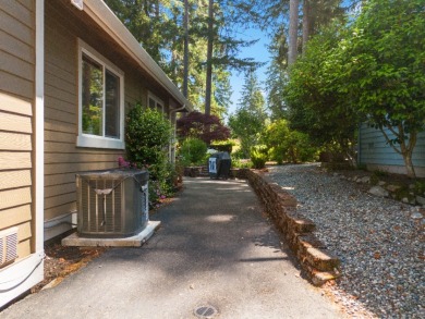 Golf Course Home - Manicured and Updated - photo 8