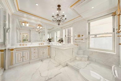 A One of One. High Floor 6000 Sq Ft Trophy Condo 4 Bedroom - photo 9