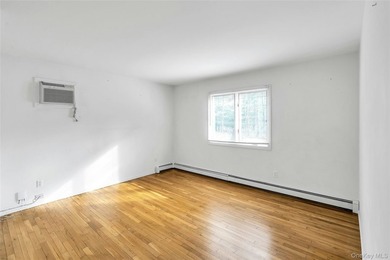 Country Living , Not Far from Water, Over 1 Acre, 4 Bedrooms, 2 - photo 11