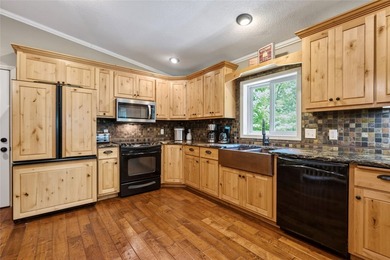 Like new, extensively remodeled Long Lake Retreat! Experience - photo 14