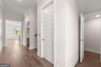 The Emery Gable offers luxury, flexibility, and incredible - photo 20