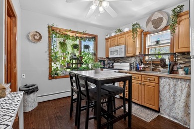 Exceptional opportunity to own a beautifully maintained - photo 23