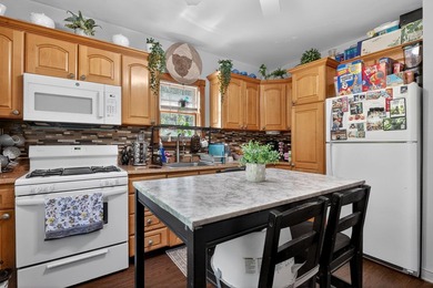 Exceptional opportunity to own a beautifully maintained - photo 25