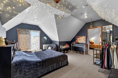 Exceptional opportunity to own a beautifully maintained - photo 32
