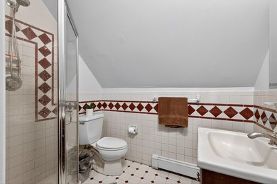 Exceptional opportunity to own a beautifully maintained - photo 36